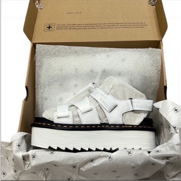 Dr. Martens Kimber Platform Strap Sandals White Size 10 NWT - Picture 1 of 5